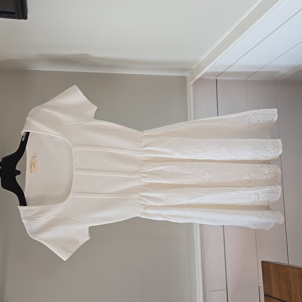 Short sleeve dress